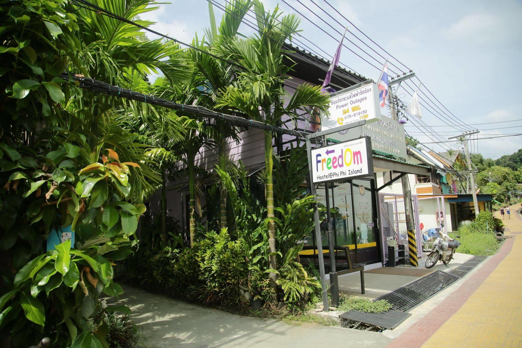 Oyo 585 Freedom Hostel @ Phi Phi Exterior photo